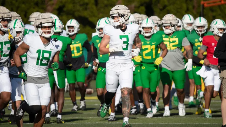 2 Star Players Of Oregon Ducks Football Have Been Rush To ICU After Over Dosed Due To Partying Hard With Friends…