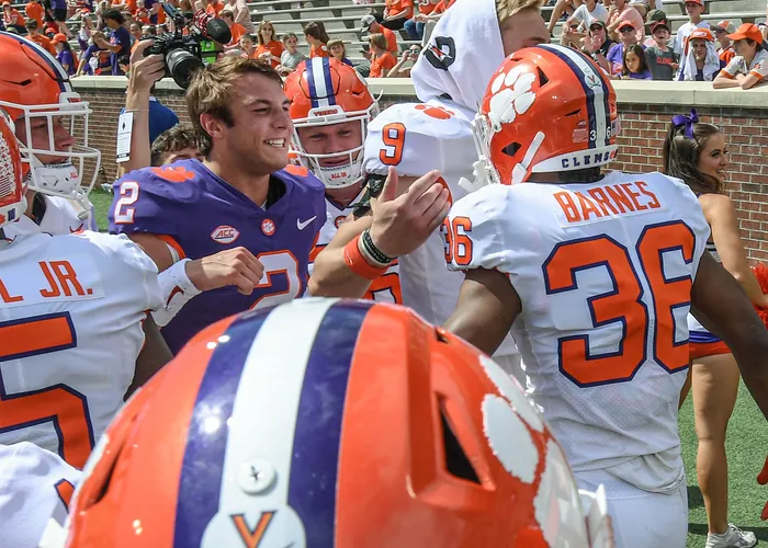 2 Star Players Of clemson tigers Have Been Rush To ICU After Over Dosed Due To Partying Hard With Friends…