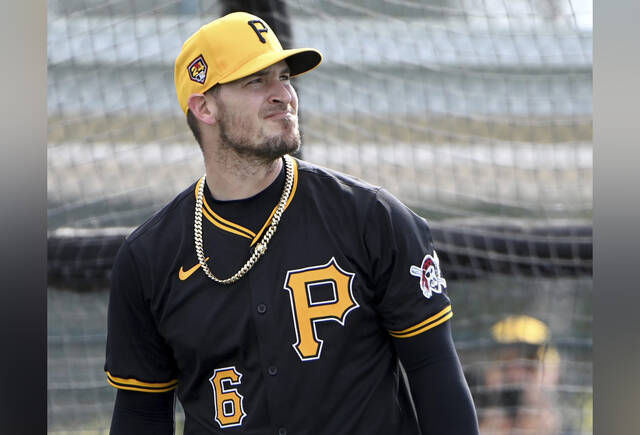 breaking news;Yasmani Grandal announce his departure leaving Pittsburgh in tear…..