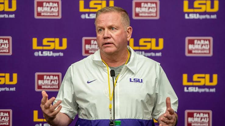 SAD News:LSU Tigers head coach Brian Kelly  announced to sell the team dut to reason he h with the CEO…..