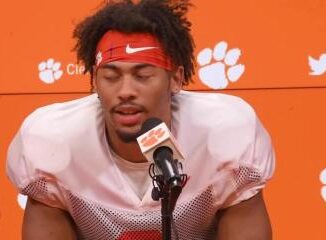 JUST IN:  Clemson Tigers WR Antonio Williams  Leal Withdraws From Clemson Tigers football To Join South Carolina ……..