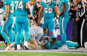 221006-miami-dolphins-tua-tagovailoa-injury-an