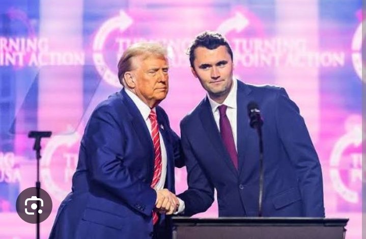 Right after the assassination of Charlie Kirk at a Utah college event, Wolverines icon and Green Bay Packers star Charles Woodson stepped up, promising to cover all living and educational costs for Kirk’s two children. This gesture not only relieved the financial strain on Kirk’s grieving family but also sparked widespread praise on social media, with many moved by Woodson’s compassionate act.